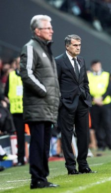 Bayern de Vidal clasificó a cuartos con inapelable marcador global sobre Besiktas de Medel