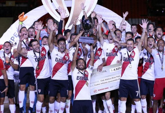 Las celebraciones del supercampeón River Plate tras derribar a Boca
