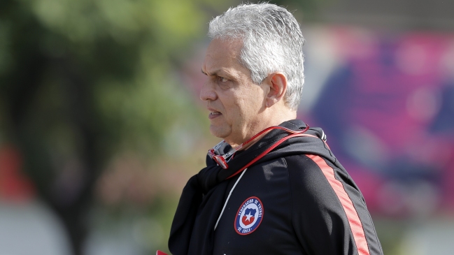 Rueda llegó a Suecia para preparar los amistosos de La Roja