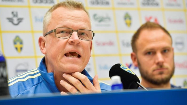 Janne Andersson, DT de Suecia: La ausencia de Bravo es asunto de Chile