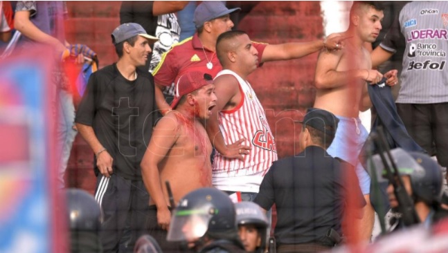 Lucha entre facciones de una barra brava en Argentina dejó a 114 detenidos