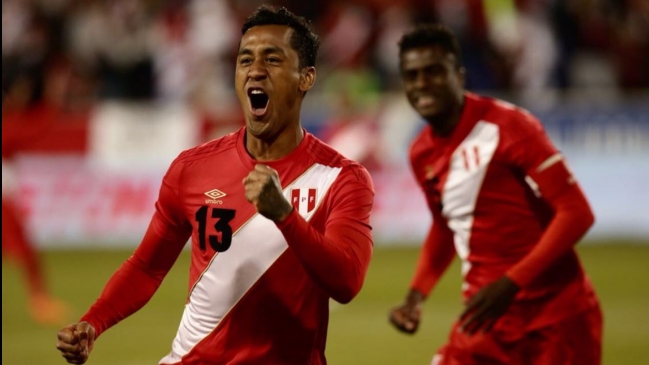 La selección peruana no tuvo mayores problemas para vencer a Islandia