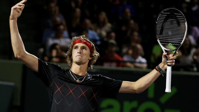 Alexander Zverev batió con autoridad a Borna Coric y pasó a semifinales en Miami
