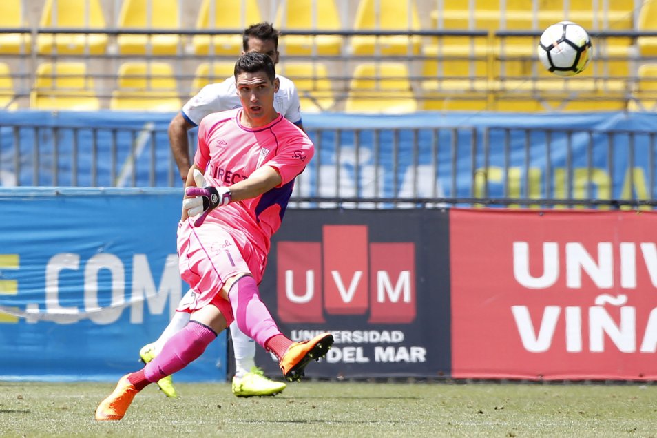 El equipo que presentará la UC ante Colo Colo en el Monumental