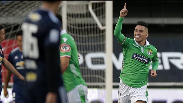 Bryan Carrasco amenazó a Universidad de Chile con el repunte tras marcar un doblete para Audax