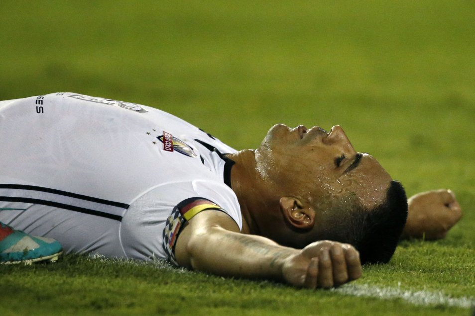 La dura derrota de Colo Colo ante Delfín en el Estadio Monumental