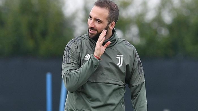 Diario español sobre Higuaín: el nueve más insultado del mundo