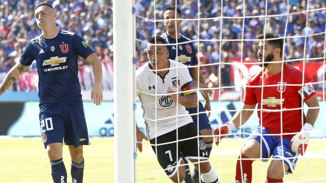 Esteban Paredes anotó un gol histórico ante U. de Chile en el Superclásico