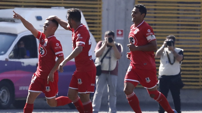 Unión La Calera aplastó a una opaca Universidad de Chile