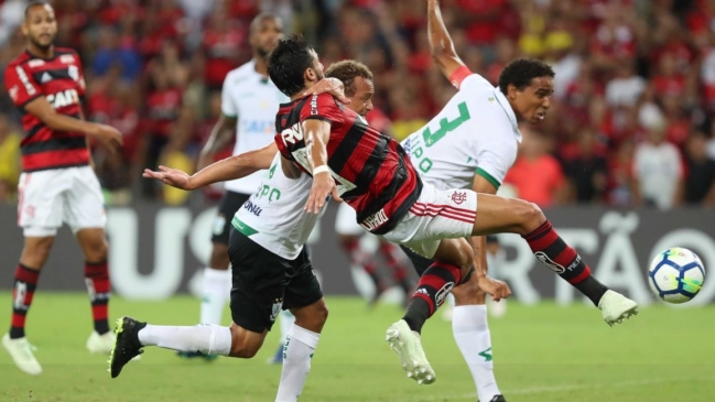 Cruzeiro cayó con equipo estelar ante Fluminense en la antesala a su duelo frente a la U