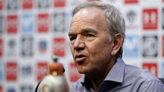 Ruiz-Tagle: No es efectivo que hayamos tomado contacto con Zamorano para ser gerente técnico