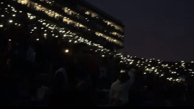 Apagón no frenó efusivo aliento de los hinchas de Nacional de Montevideo