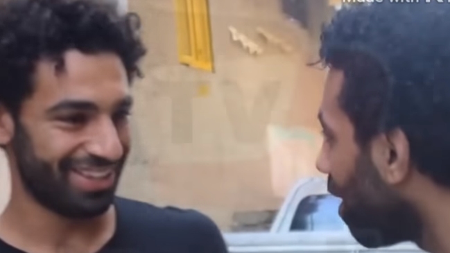 Mohamed Salah conoció a su doble en Egipto