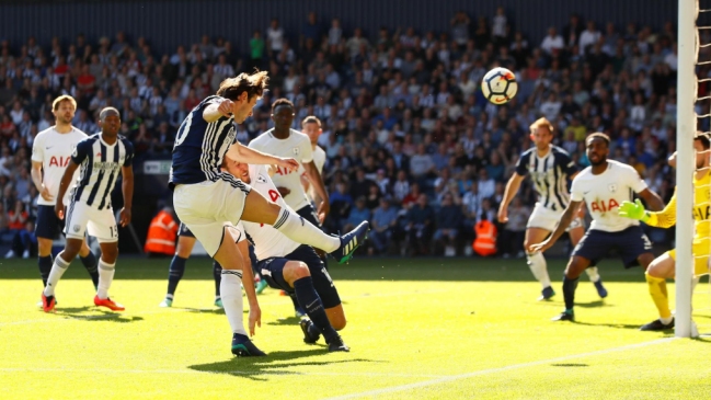 West Bromwich Albion venció en la agonía Tottenham y sigue soñando con la permanencia