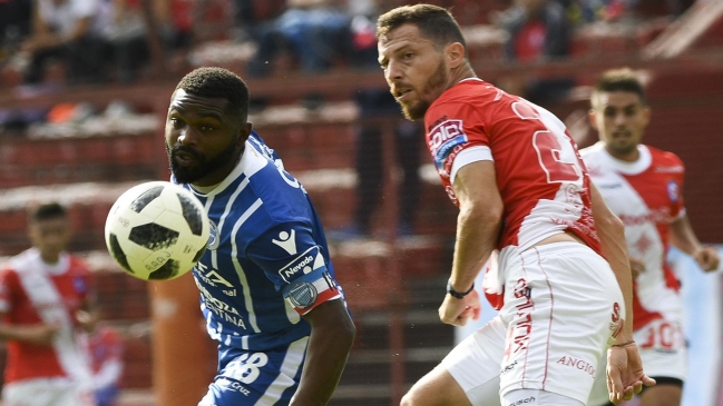 Godoy Cruz derribó a Argentinos Juniors y alcanzó a Boca en la cima del torneo trasandino