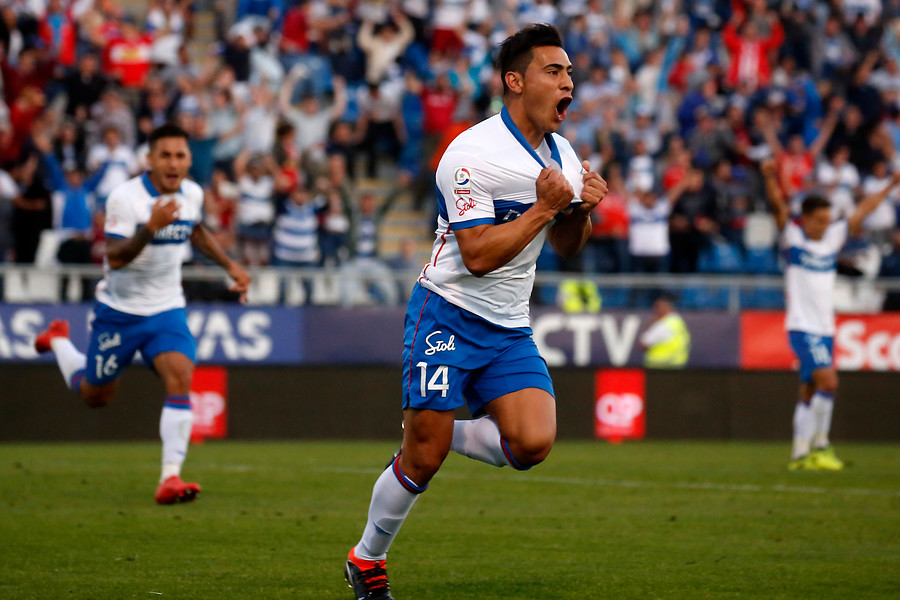 David Llanos aumentó la ventaja de Universidad Católica sobre Huachipato en San Carlos