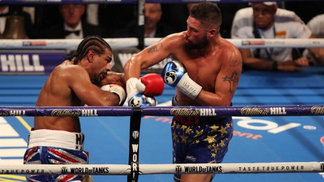 A Tony Bellew le bastaron solo cinco rounds para noquear a David Haye
