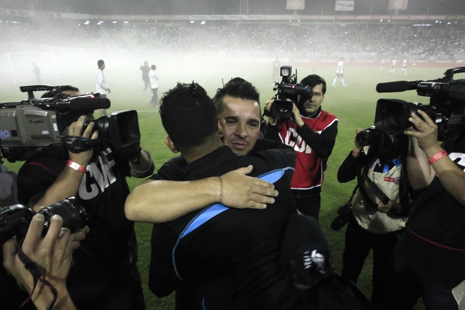 El reencuentro de Héctor Tapia con Miguel Riffo en el Monumental
