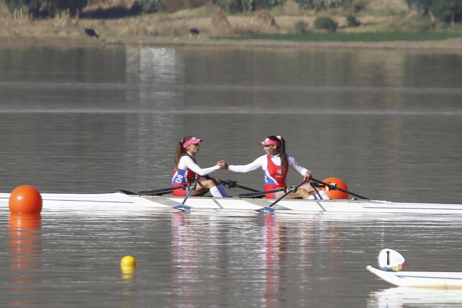 La consagratoria jornada del remo femenino en Cochabamba