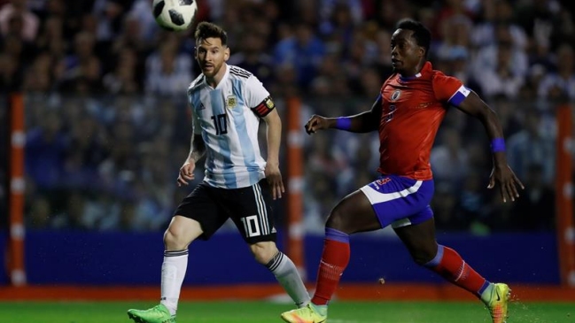 Messi comandó goleada de Argentina sobre Haití con un triplete en La Bombonera