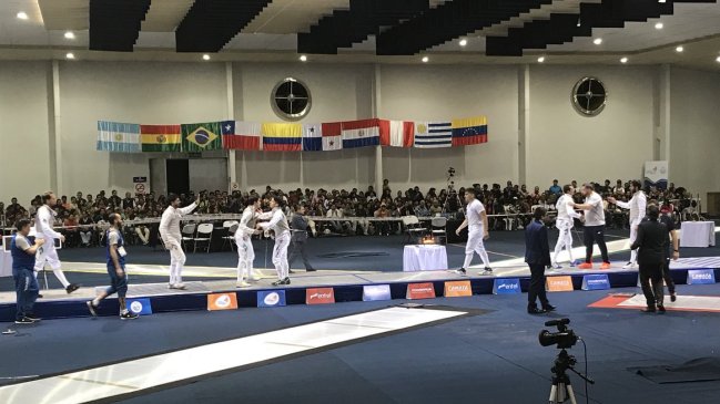 Equipo chileno de florete se colgó la plata en Cochabamba tras ajustado duelo con Brasil