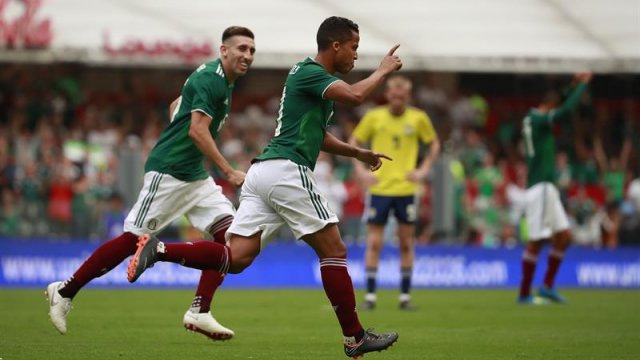México se despidió de su hinchada antes de partir al Mundial con un triunfo ante Escocia