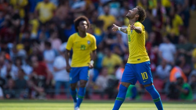 Neymar lideró el triunfo de Brasil ante Croacia con un golazo en su regreso a la selección