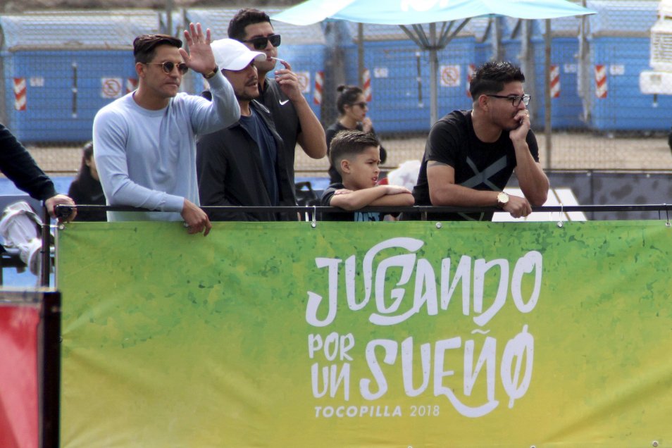 Alexis Sánchez vivió en primera fila la última jornada de competencias en el “Jugando por un Sueño”