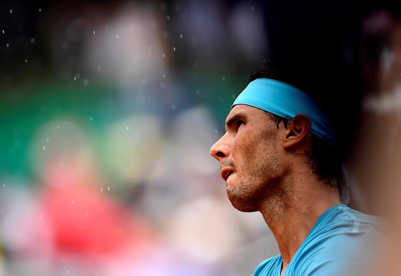 La lluvia fue protagonista este miércoles en Roland Garros