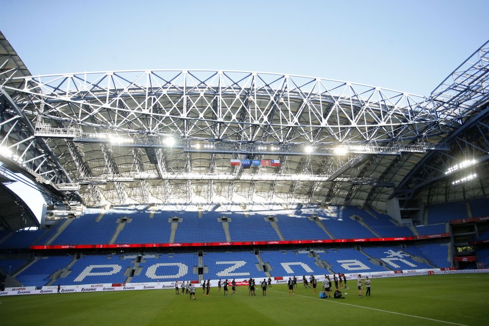 Arturo Vidal se sumó a los entrenamientos de la Roja en Polonia