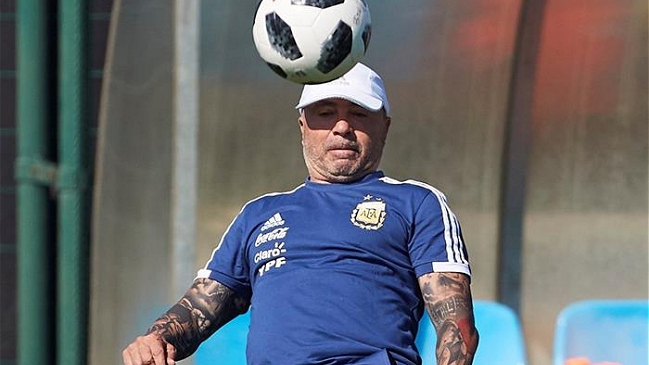 Periodista que acusó “inconducta” de Sampaoli: Que me denuncie, me haré millonario gracias a él