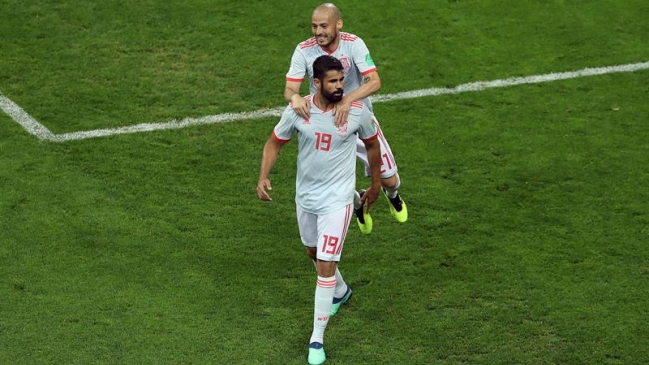 Diego Costa burló a dos rivales y remató para poner el empate de España ante Portugal
