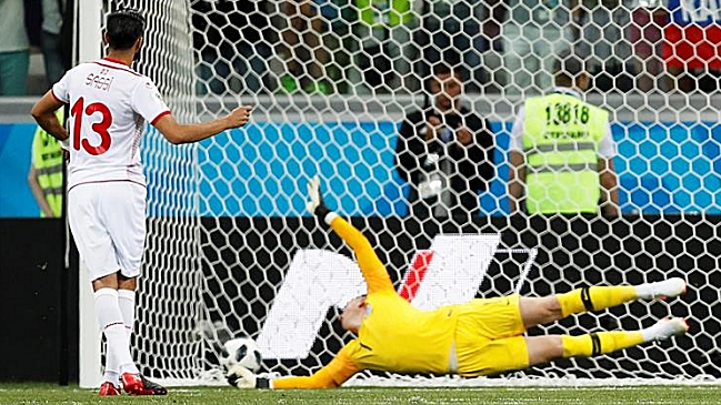 Ferjani Sassi encajó el 1-1 de Túnez e Inglaterra con un certero penal