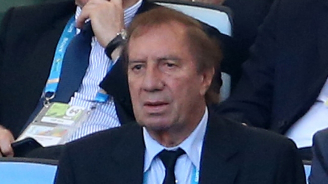 Carlos Bilardo fue dado de alta tras operación cerebral por el síndrome de Hakim-Adams