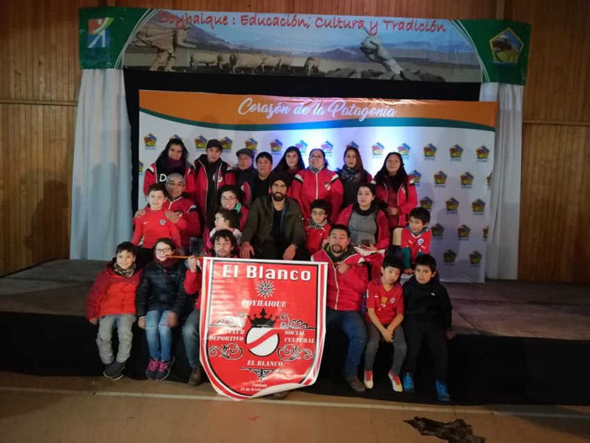 Baile, mate y asado: La jornada de Claudio Bravo en su visita a Coyhaique