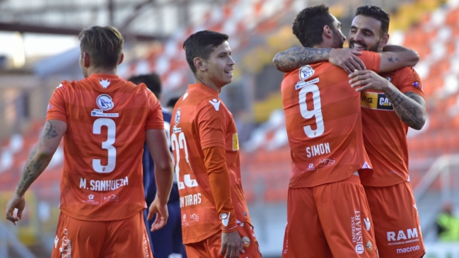 Cobreloa se hizo fuerte en Calama y aplastó a San Marcos de Arica en Copa Chile