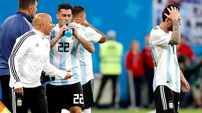 Sampaoli le preguntó a Messi si hacía ingresar a Sergio Agüero ante Nigeria