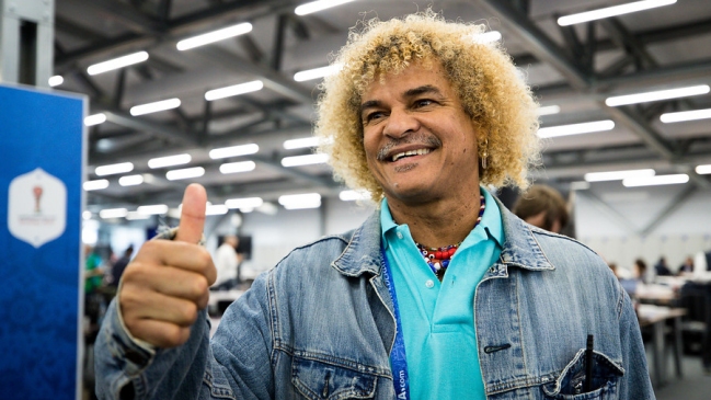El alegre festejo del “Pibe” Valderrama tras la clasificación de Colombia