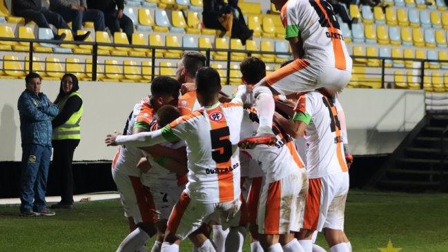 Cobresal volvió a imponerse a Ñublense y accedió a los cuartos de final de la Copa Chile