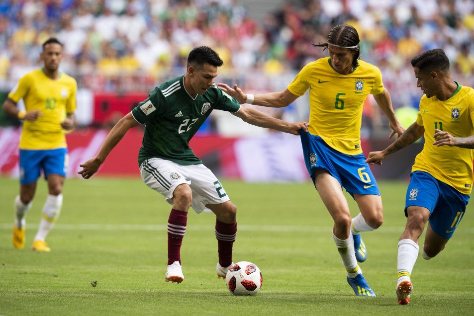 Brasil derribó a un luchador México y se instaló en los cuartos de final