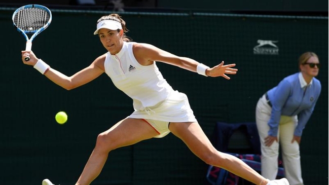 Garbiñe Muguruza comenzó con éxito su defensa de la corona en Wimbledon