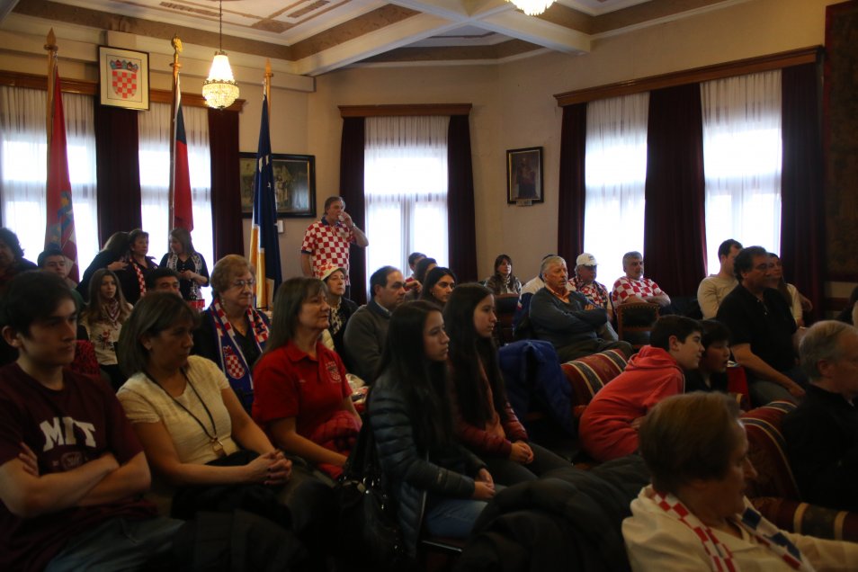 Magallanes: Colonia croata celebró a lo grande el paso de su selección a semifinales