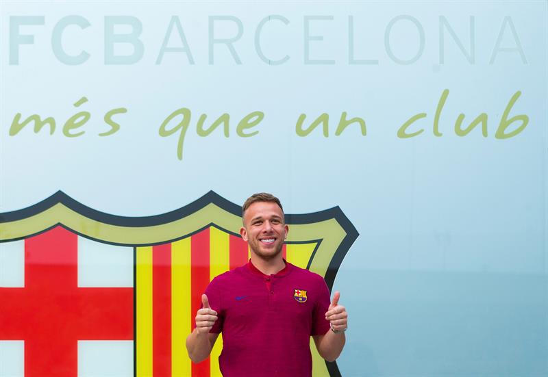 Las primeras horas del brasileño Arthur en FC Barcelona
