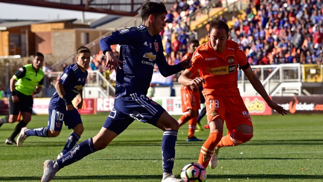 Angelo Araos sentenció la victoria de la U sobre Cobreloa en los descuentos