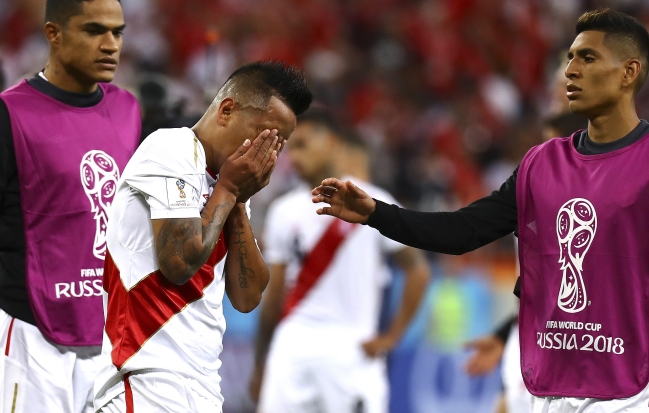 Hincha peruano le reprochó penal perdido a Christian Cueva durante el Mundial