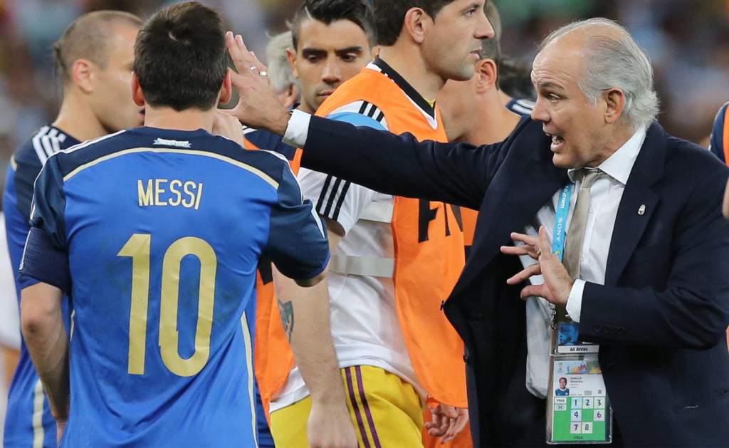 Vicepresidente de la AFA consideró a Alejandro Sabella como sucesor de Sampaoli