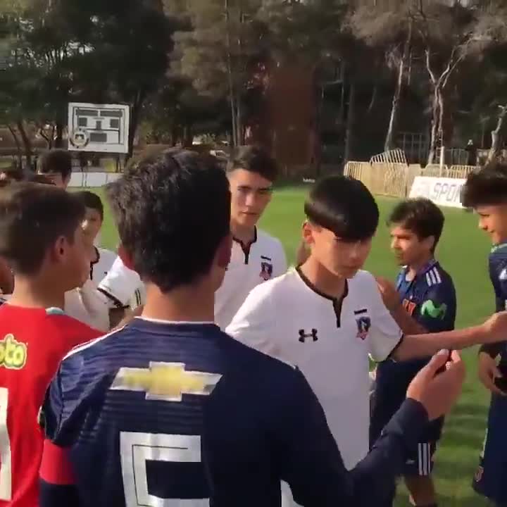 Para copiar y aplaudir: El “pasillo de campeones” de U. de Chile a Colo Colo en la sub 13