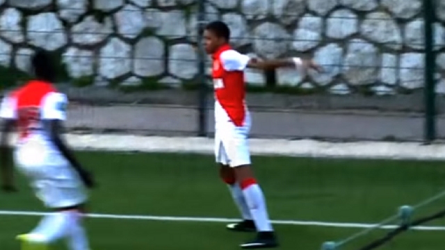 Como su ídolo: Mbappé imitaba la celebración de Cristiano Ronaldo cuando tenía 15 años