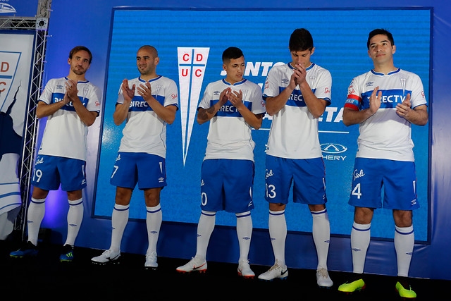 Así fue la presentación de la nueva camiseta de Universidad Católica.