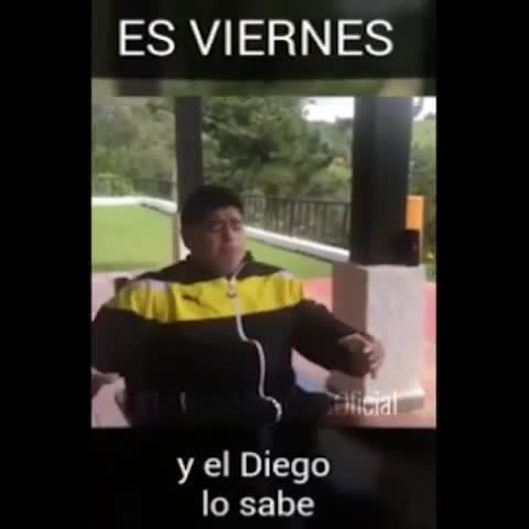 El nuevo viral de Maradona: Es viernes y el Diego lo sabe